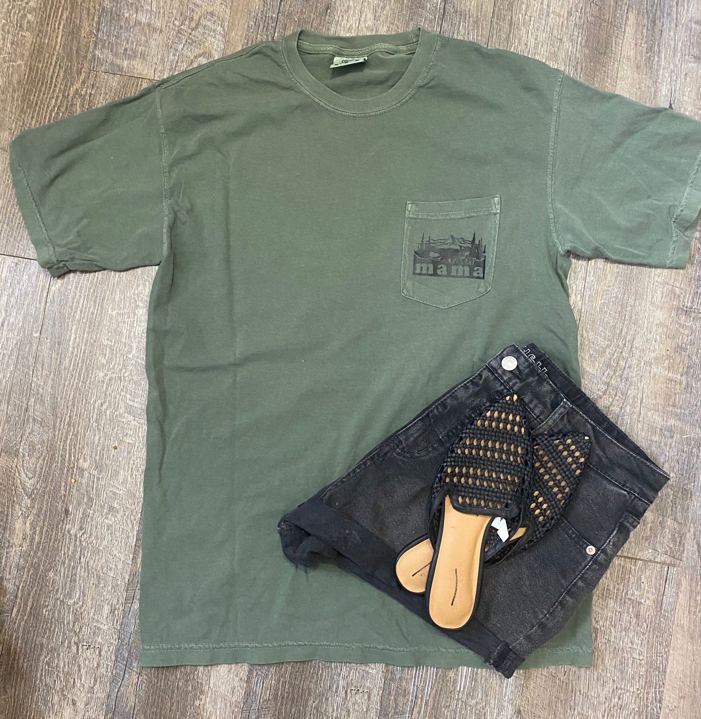 MAMA pocket comfort colors sage tee